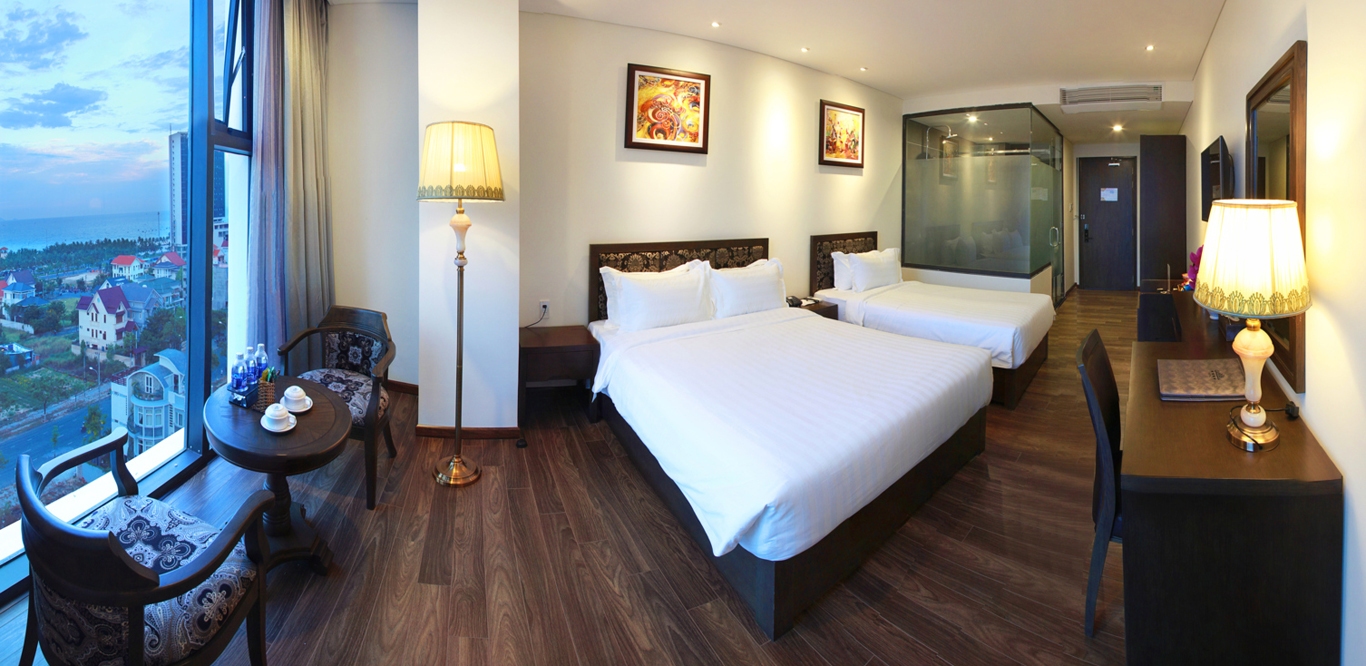 DELUXE TRIPLE SEA VIEW